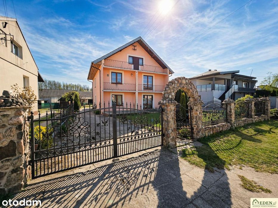 Dom 200 m² + budynki gospodarcze na działce 25 ara, Gułów k. Adamowa