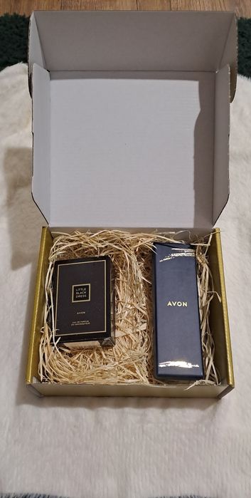 Damski zestaw w pudełku zegarek + zapach