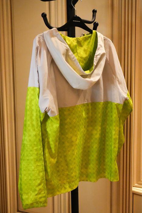 Біговий верхній одяг