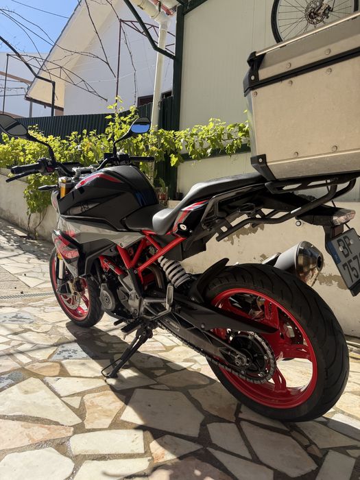 BMW G310R 2025 + Top Case