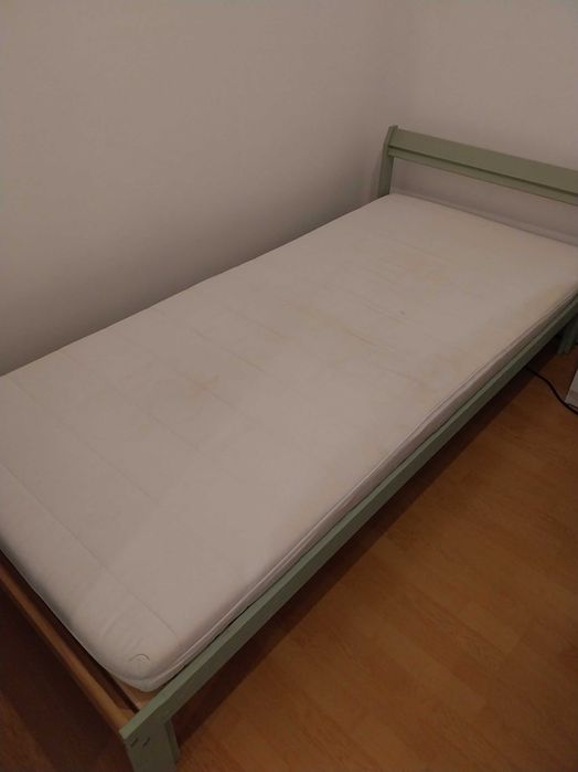 Vendo cama de solteiro 200x90cm completa