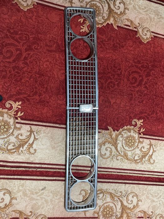 Продам решітку ваз 2103