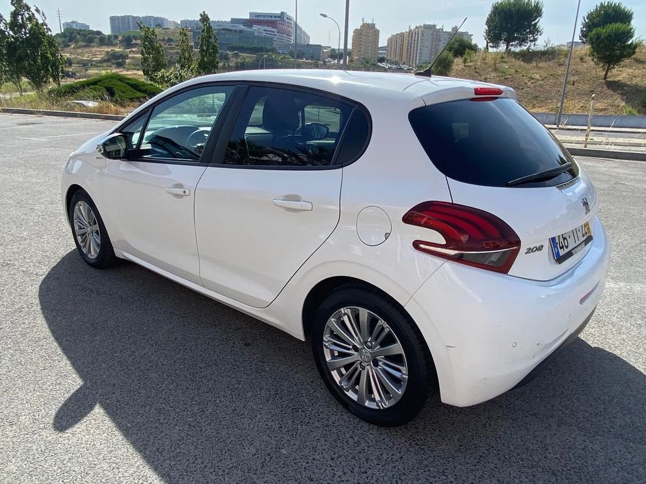 Peugeot 208 1.6 BlueHDi Style