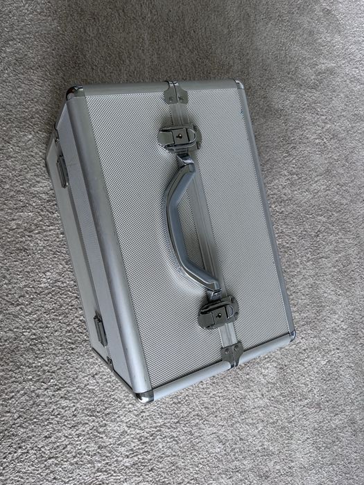 Kuferek kosmetyczny 39x25x29