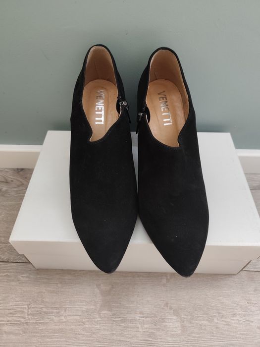 Botki buty zamszowe na korku