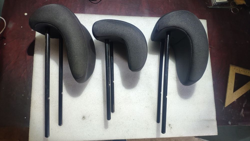 Підголівнтки задні Рено