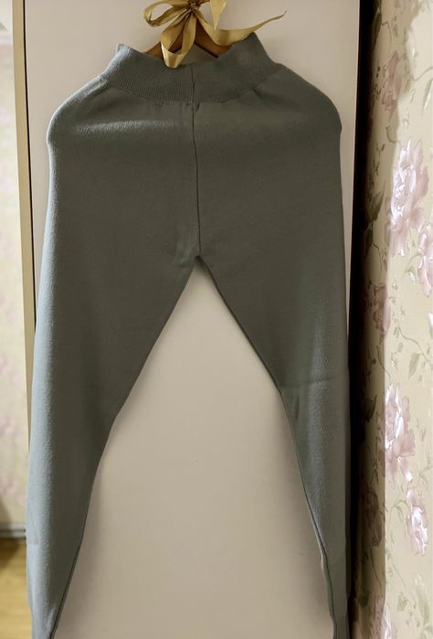 Стильний сірий  універсальний костюм від турецького виробника.