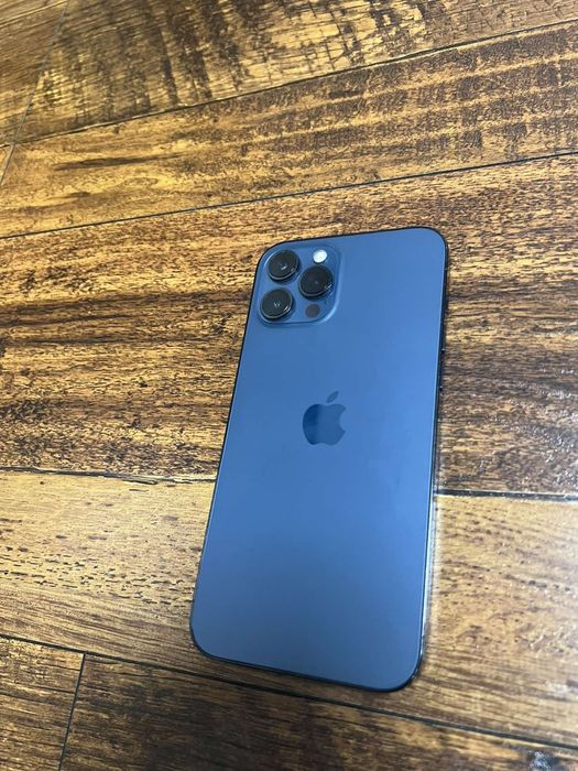 Продам IPhone 12 Pro Max 256.