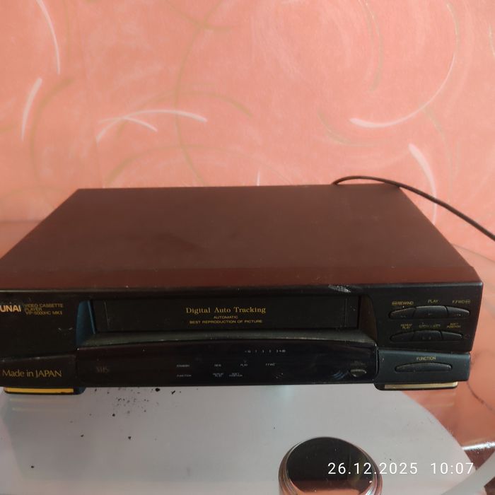 Відеомагнітофон відеоплеєр