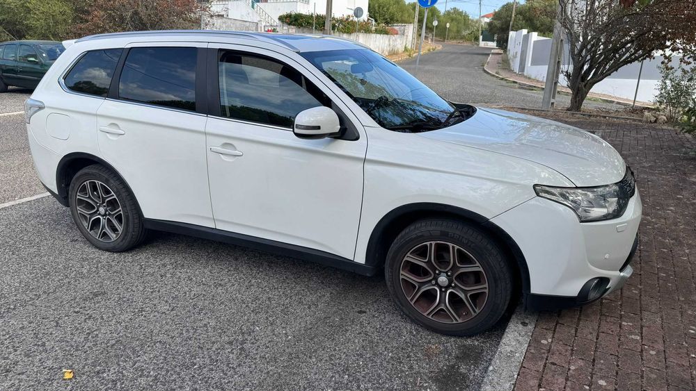Mitsubishi Outlander PHEV Hibrido Plug-in