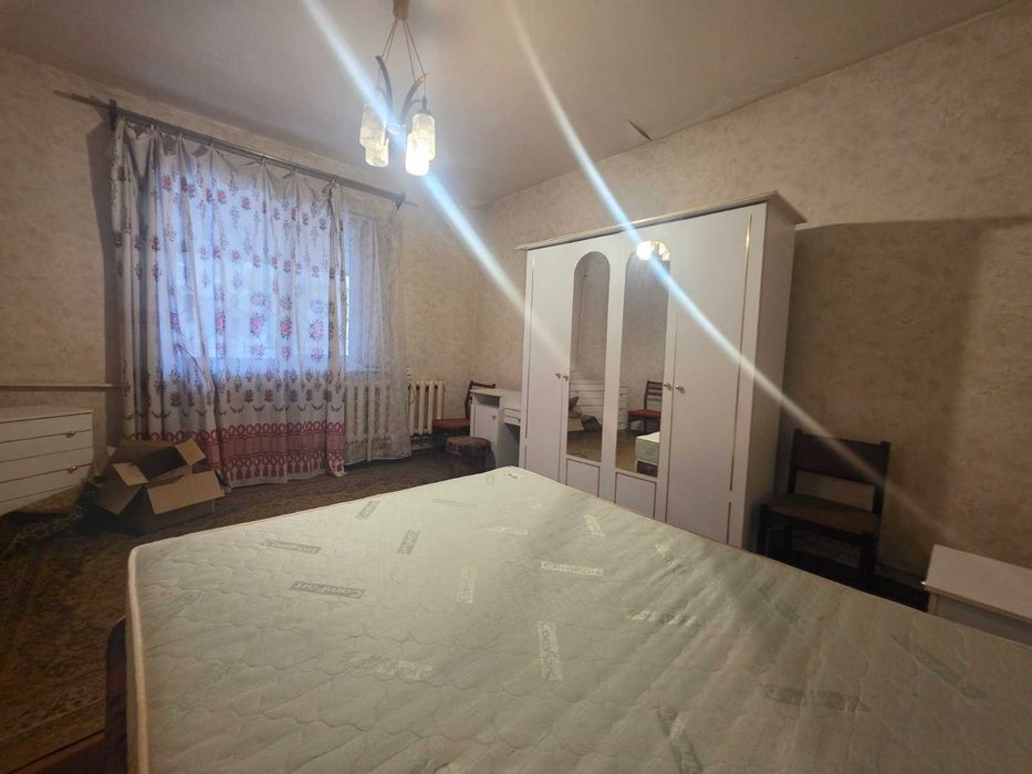 Продам просторий будинок р-н Поділ