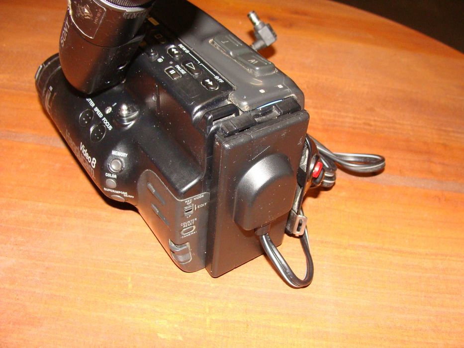 Máquina de Filmar Cassetes - Sony Video 8 - HandyCam