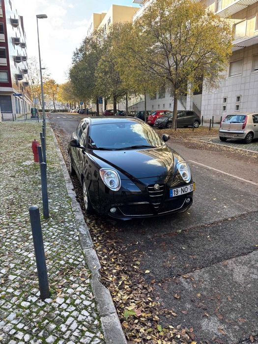 Alfa Romeu Mito em bom estado