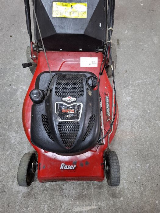 Kosiarka spalinowa z koszem