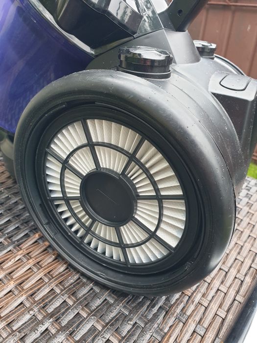 ЗНИЖКА!! Пилосос ZEEGMA 900watt (колба) стан нового!