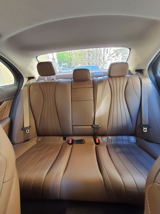 Mercedes-Benz E300 4matic W213