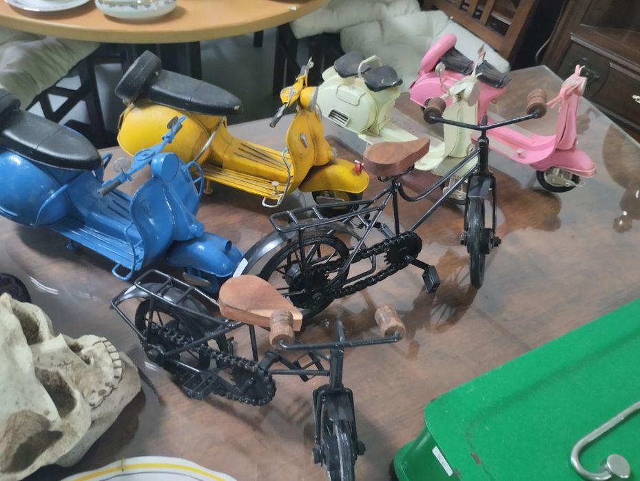 Várias peças decorativas