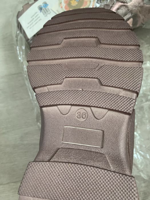 Ботинки зимові для дівчини 600грн.