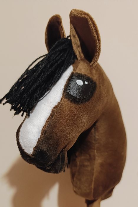 Hobby horse A4, gniady, nowy