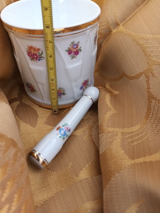 Extraordinário almofariz da Vista Alegre em estado  irrepreensível