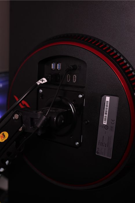 LG UltraGear 27GP850-B 27” QHD 165Hz Nano IPS HDR