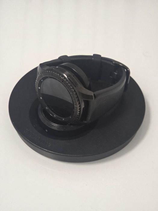 Смарт часы Samsung Gear S3