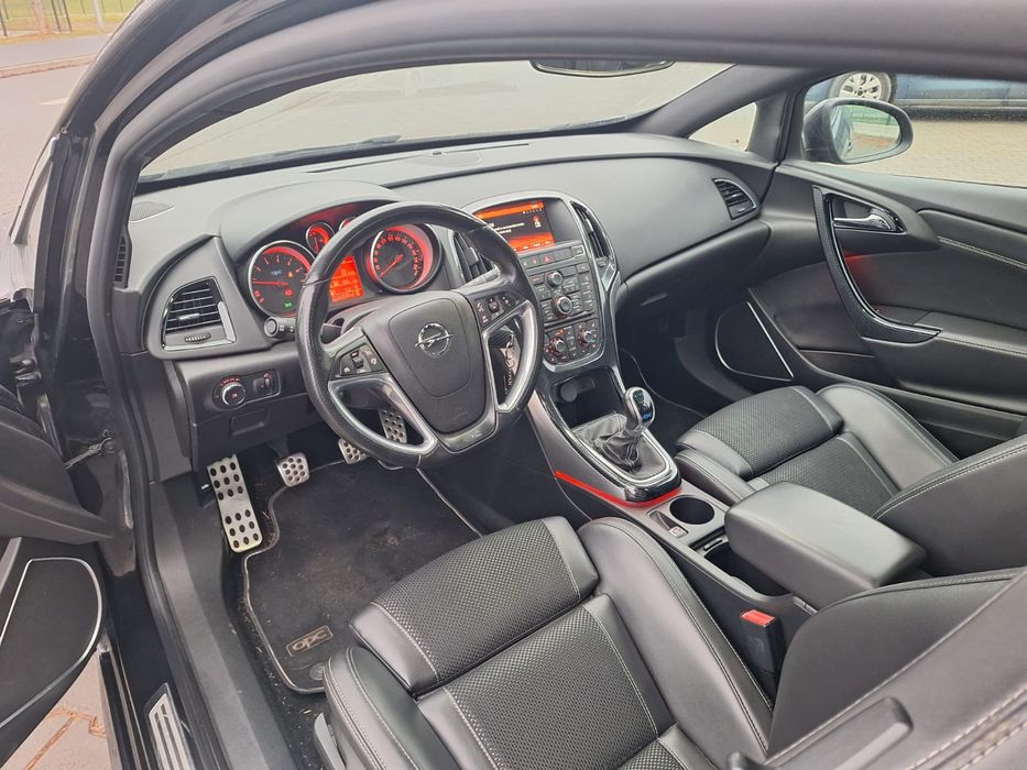 Opel Astra J OPC