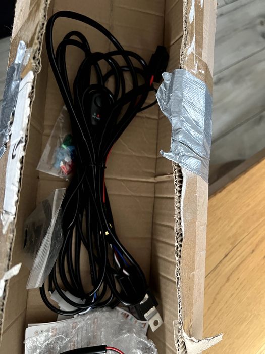 Wygięty reflektor roboczy LED 81 cm 405W SKYWORLD