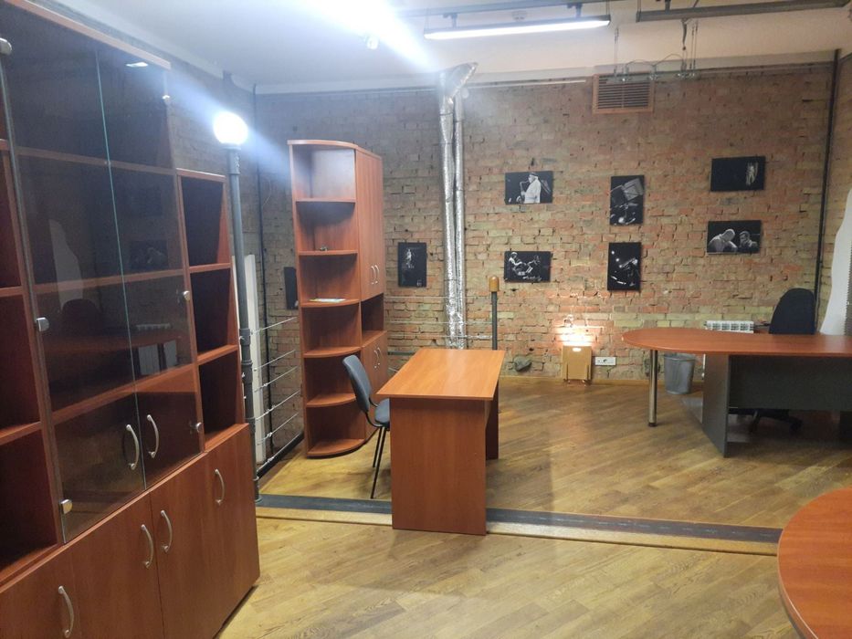 Оренда приміщення вул.Стельмаха,ремонт, 2 окремі входи,метро Голосіївс