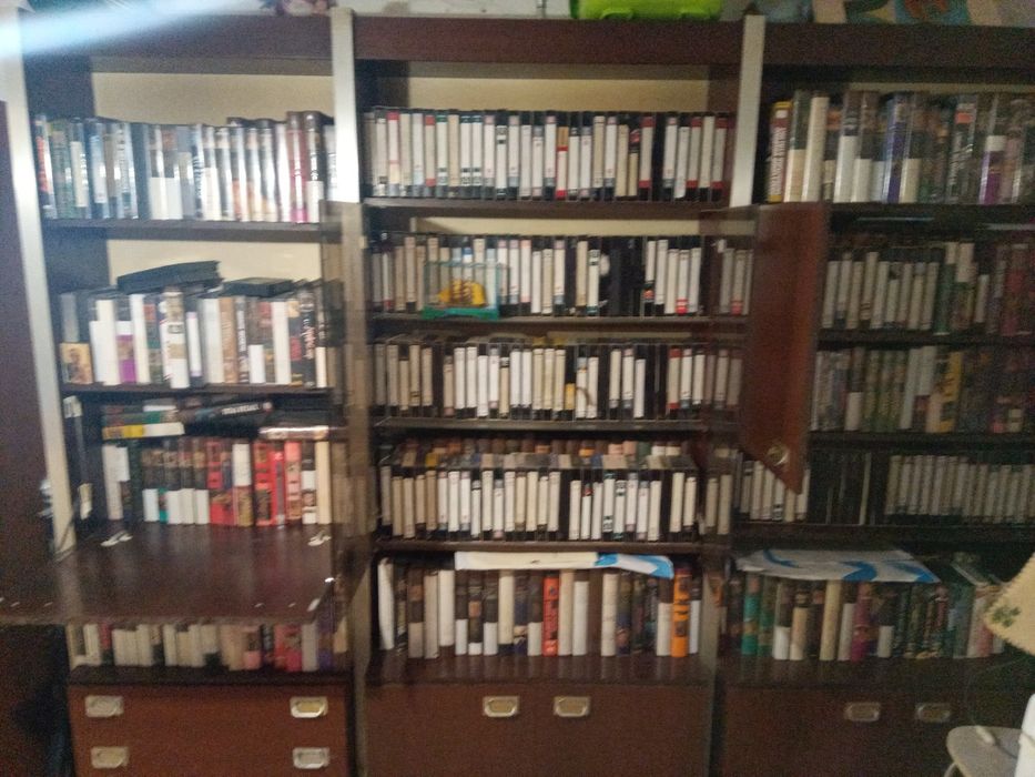 Vendo 642 filmes vhs