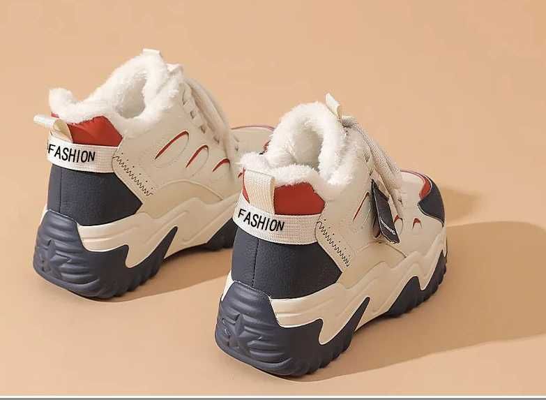 Жіноче спортивне зимове взуття