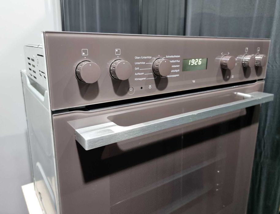 Piekarnik do zabudowy Miele H 6160 E, poj. 76 L, brązowy, wyświetlacz