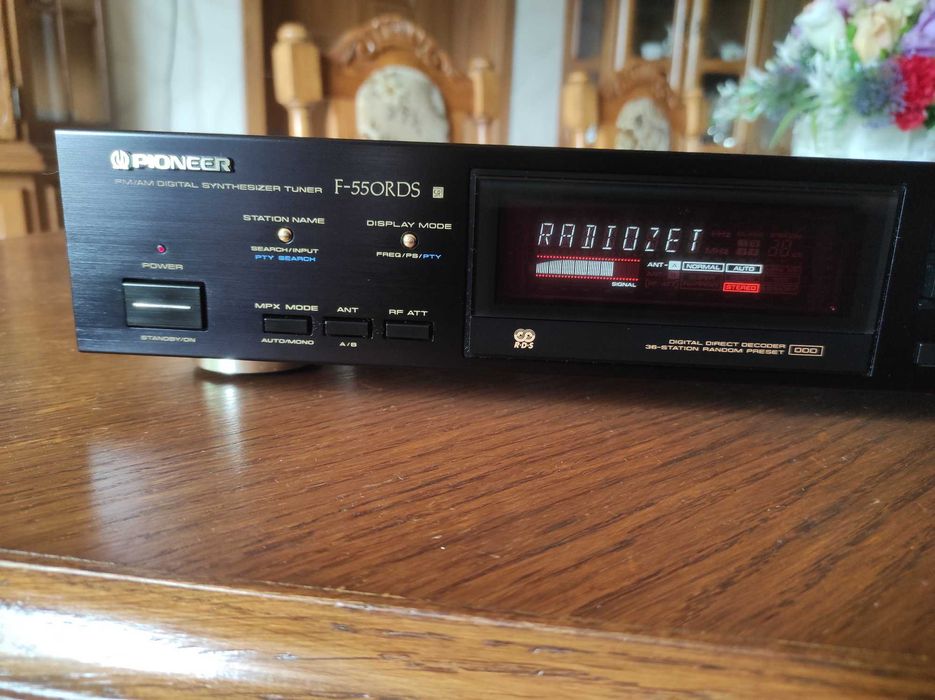 Tuner Pioneer F-550RDS