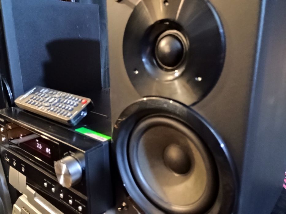 Музыкальный центр  SHARP HI-FI XL-HF 201  .