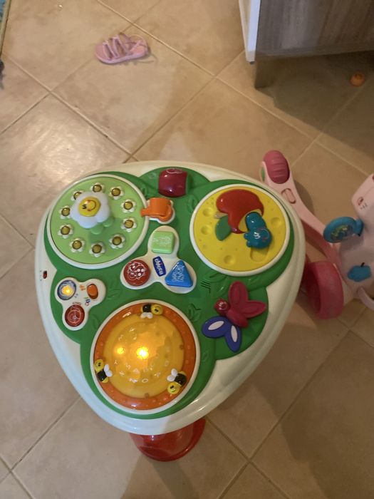 Mesa de actividades chicco