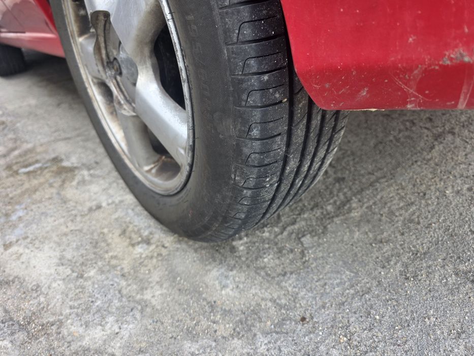Carro nissan almera 2.2