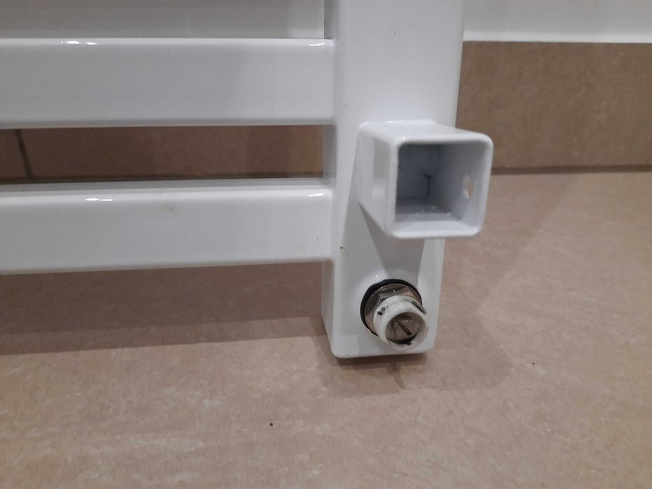 Grzejnik łazienkowy drabinkowy 74 x 50 Idealny