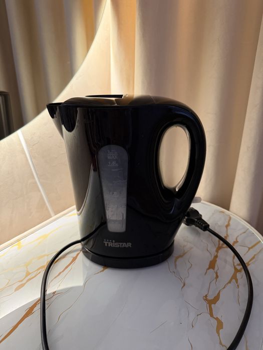 Електрочайник Tristar 1,7л чайник електричний