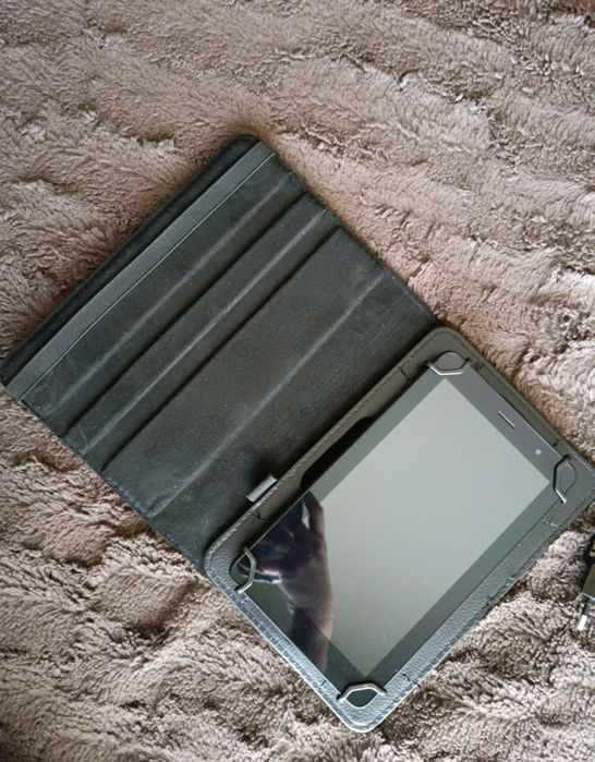 Tablet alcatel com capa incluido