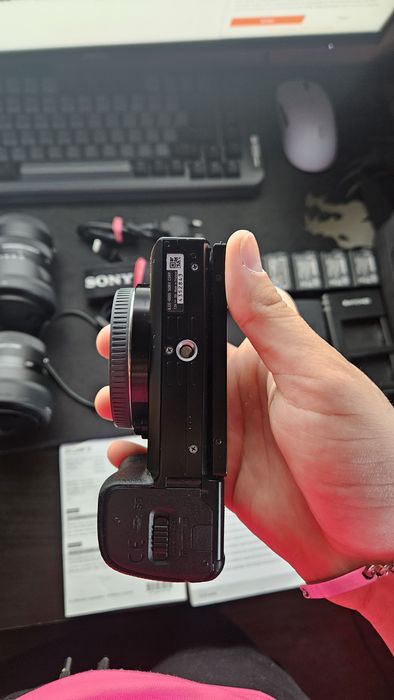 TOP Sony A6000 + com Lentes Sigma 18-50mm f/2.8 + Sigma 56mm f/1.4