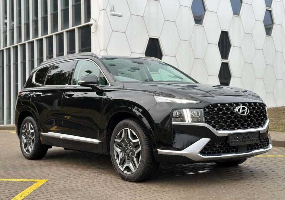 Продам Hyundai Santa Fe 2021 року