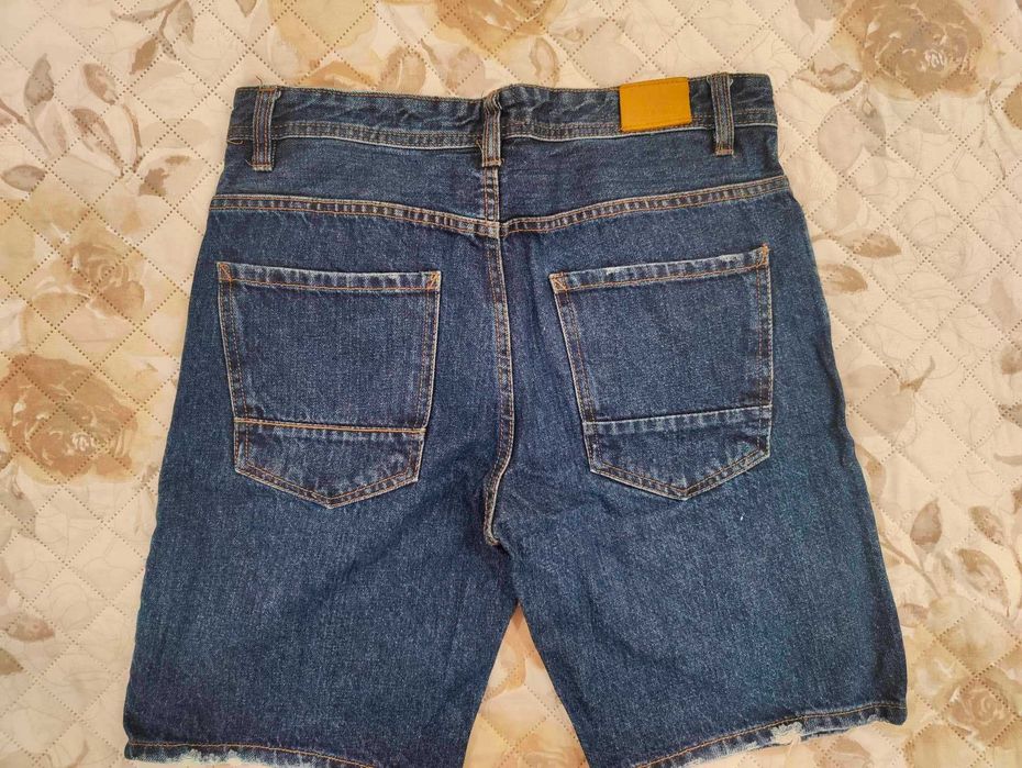 Calções de ganga da pull & Bear tam. 40