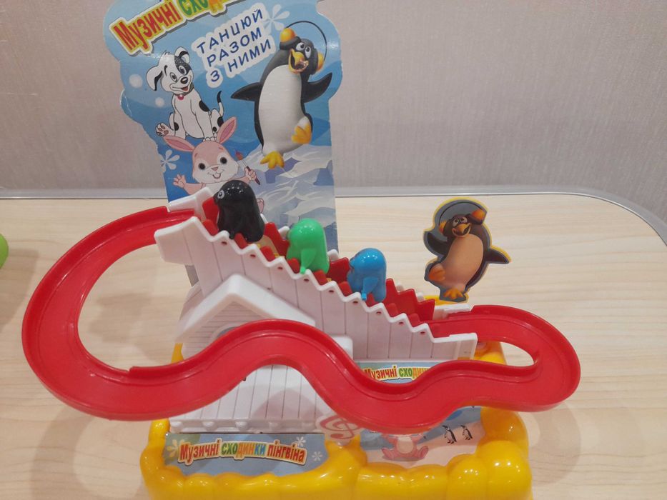 Музыкальная горка-игрушка.