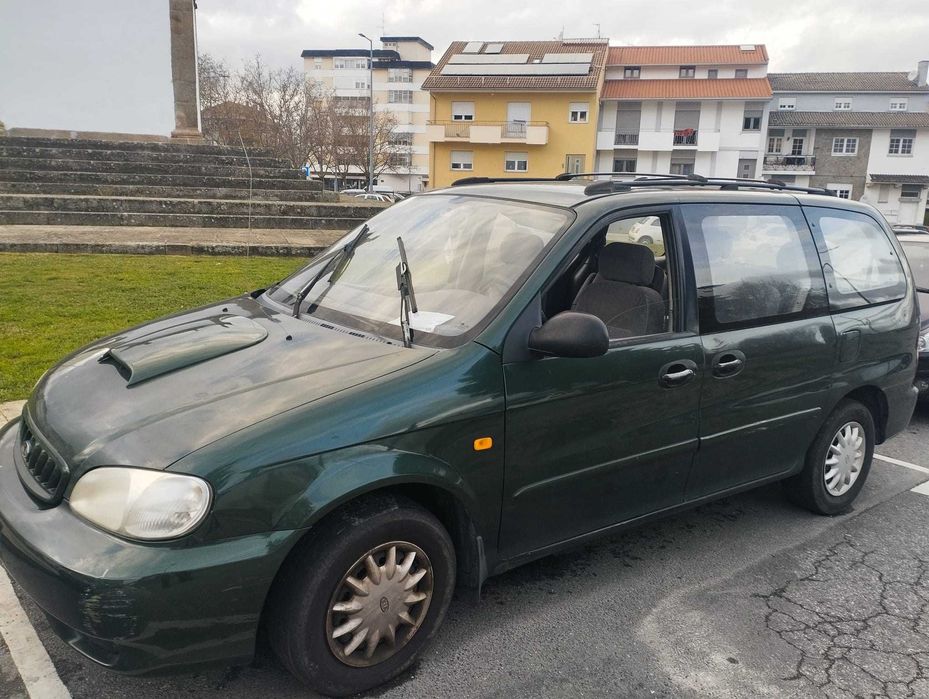 Kia Carnival 2001