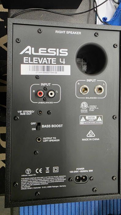 Alesis Elevate 4 - Par de Monitores de Estúdio