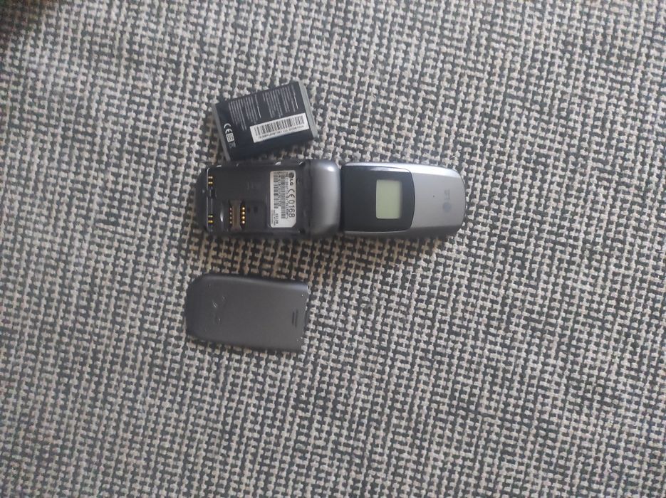 Telemóvel LG KG 120 Ler descrição