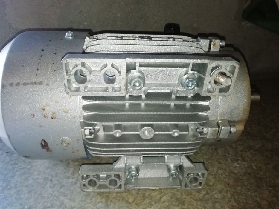 Двигун Nerimotori MR90A0123 90L-6