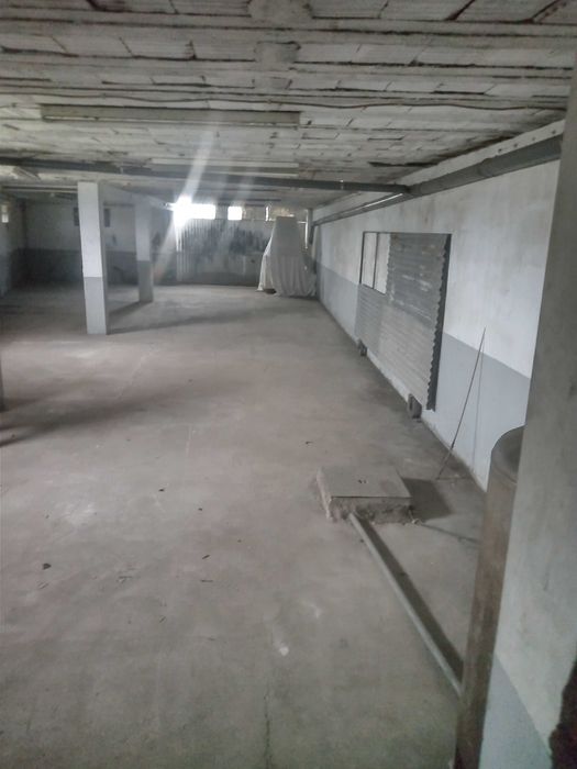 Pequeno armazém disponível