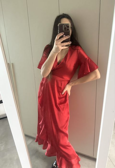 Czerwona sukienka midi S 36 kopertowa na zakładkę elegancka studniówka