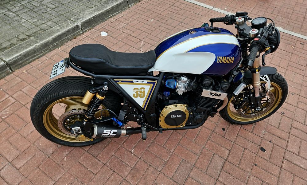 Yamaha xjr 1200 custom